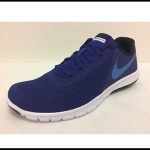 Boys Nike Shoes size 4.5 Y